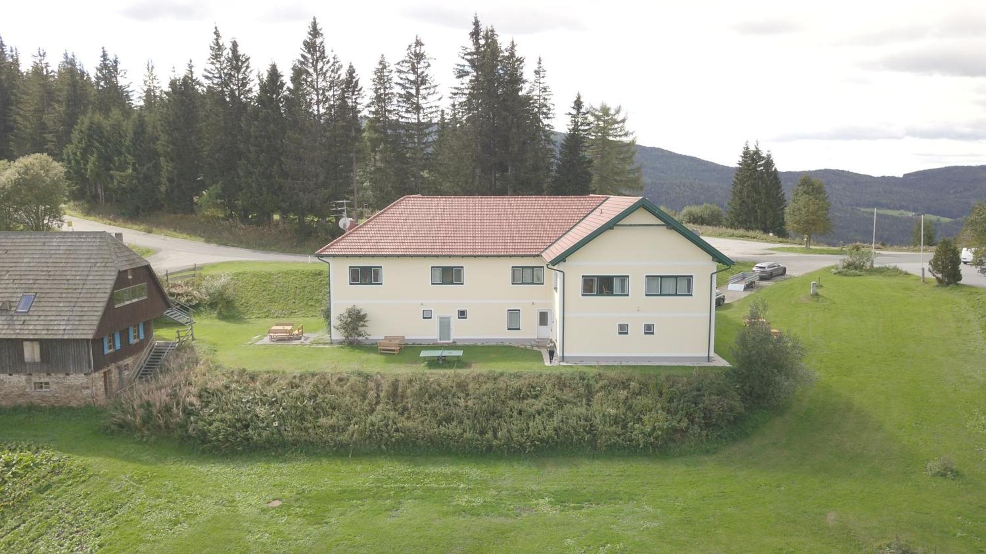 Gaestehaus Hebalm, Family & Friends Auf 900 M2 Wohnflaeche Erleben, Alleinnutzung Moeglich Pack Exterior photo